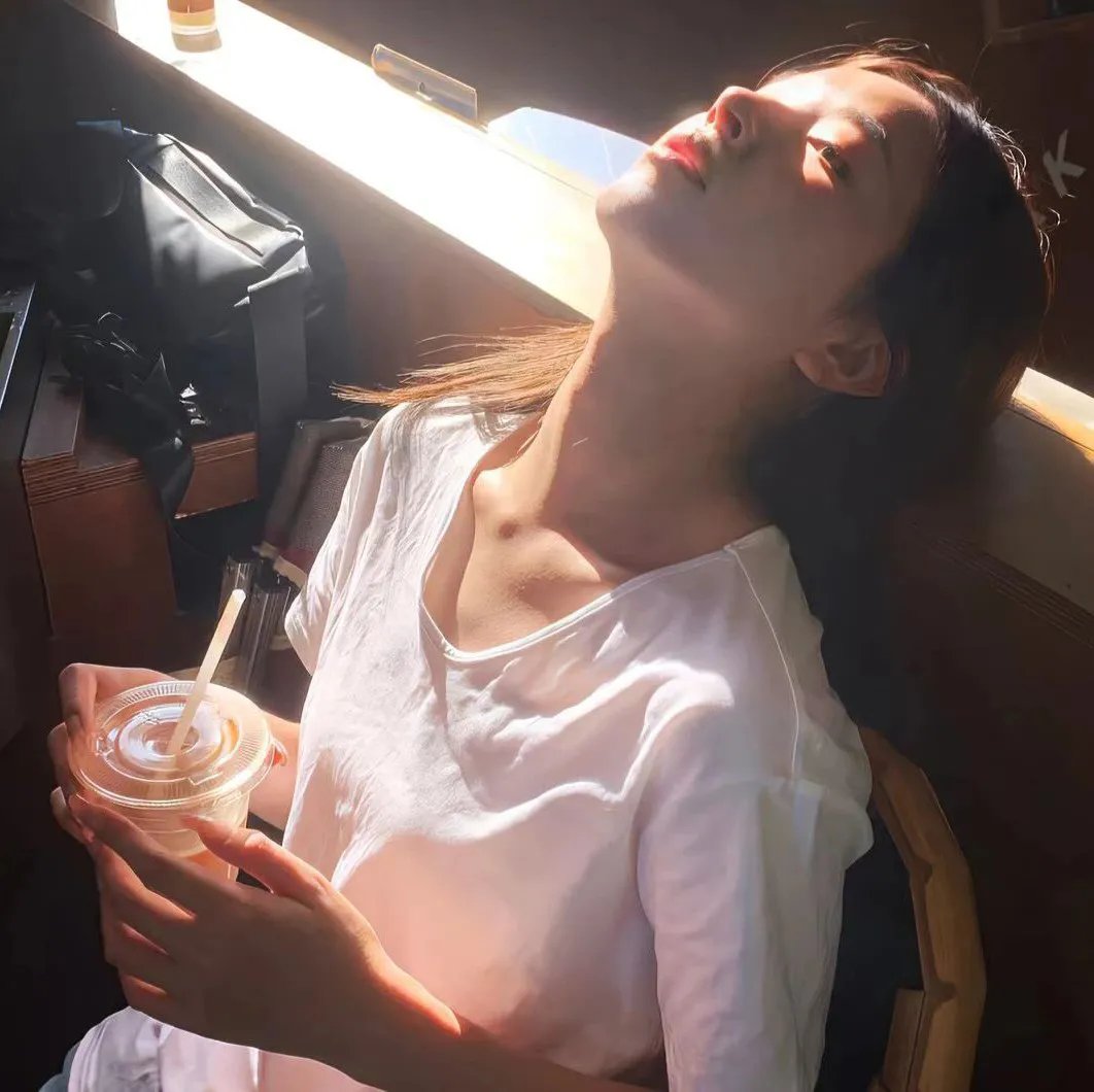 血腥魔偶 推荐海报
